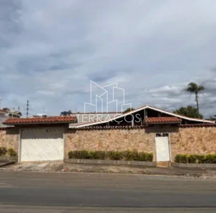 Fachada e entrada — casa de 4 quartos 404m² venda em Jardim São Luis, Jundiaí SP R$ 848.000