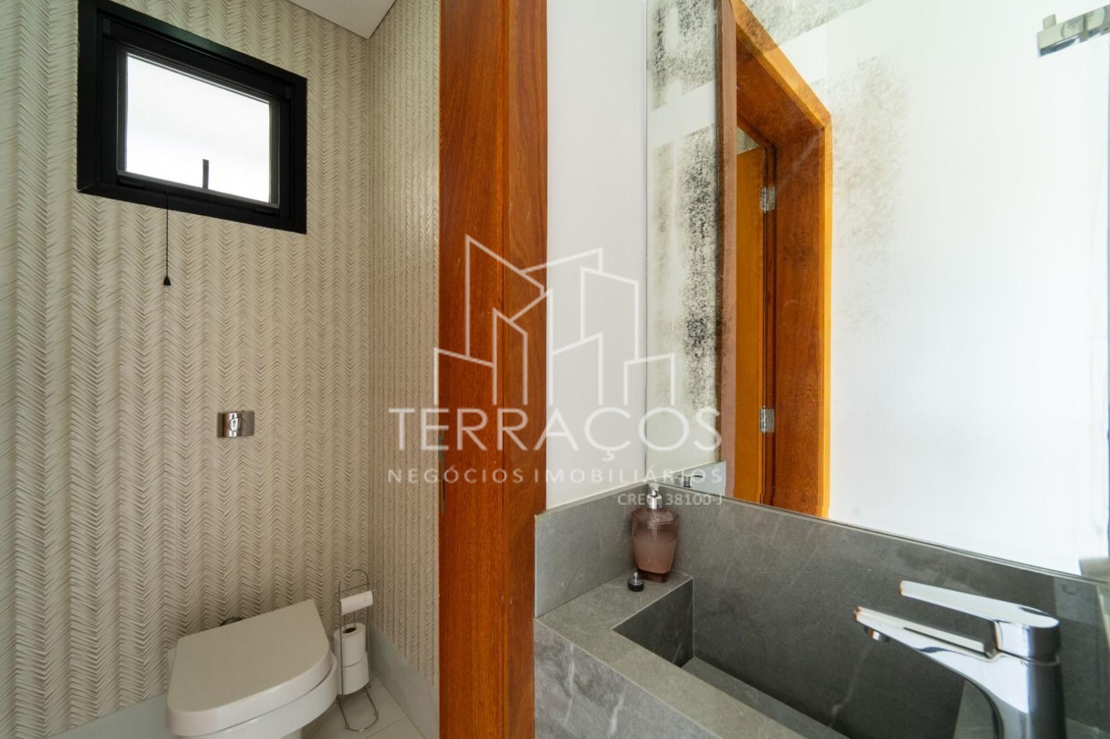 Banheiro — residential / sobrado de 3 quartos 383m² venda em Vale Azul, Jundiaí SP R$ 2.499.000